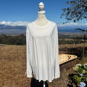 Lululemon Ivory Long Sleeve AthleticWear loose fit top